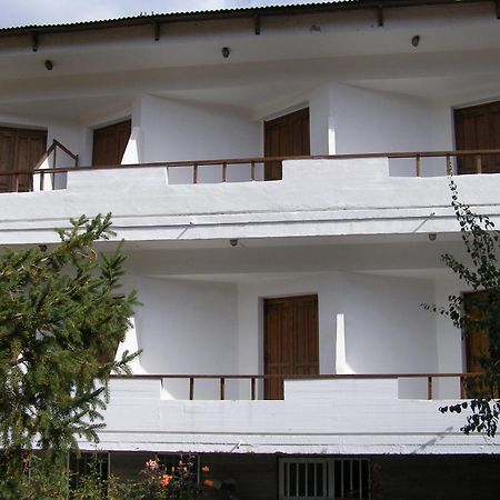 Neos Omalos Hotel Exterior photo