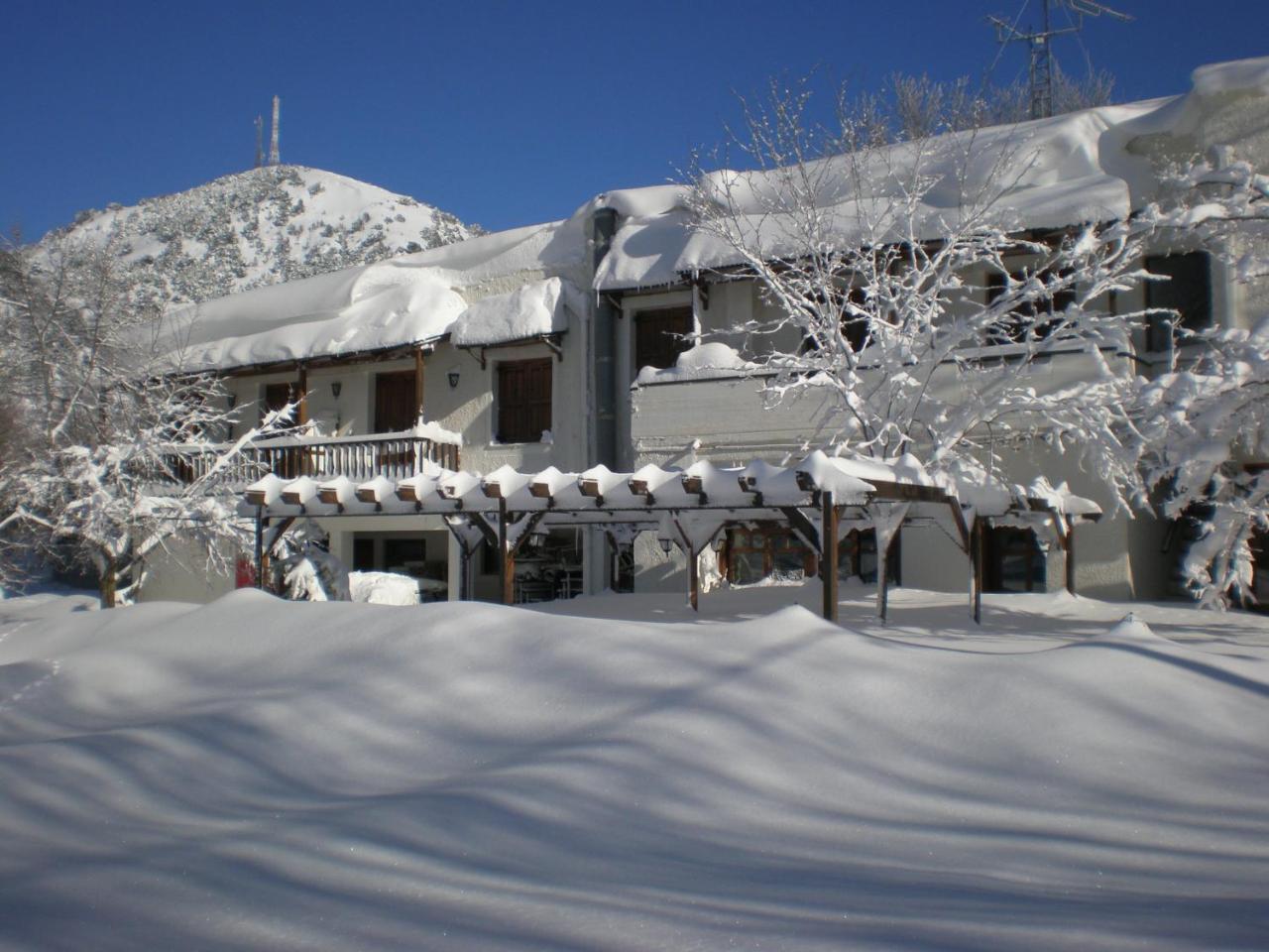 Neos Omalos Hotel Exterior photo